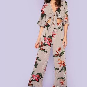Front tie jumpsuit floral